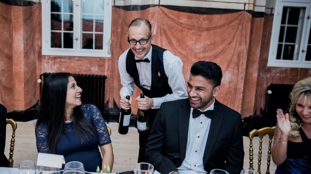 Comedy Waiter at wedding